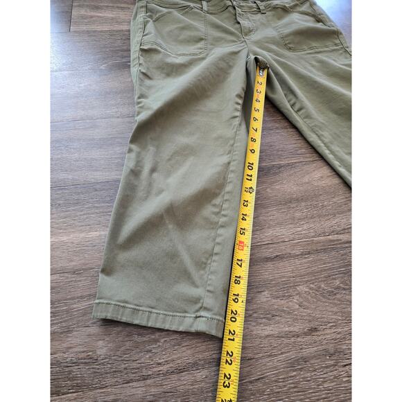 Torrid Olive Green Stretch Capri Pants Women’s Plus Size 20 Utility Crop Comfort - Picture 5 of 8